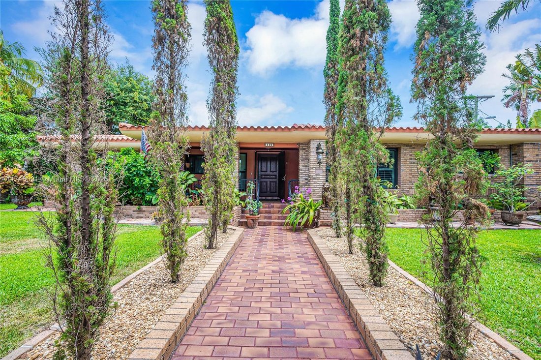 House in Miami, Florida, United States 3 - 16366478