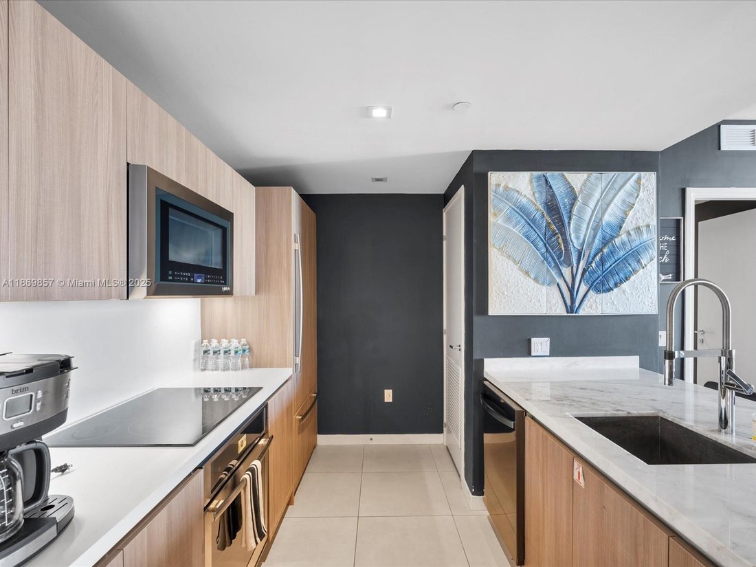 Condo in Fort Lauderdale, Florida, United States 1 - 16367949