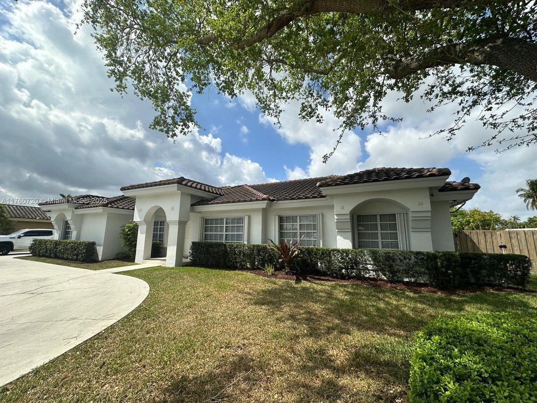 House in Miami, Florida, United States 2 - 16367813