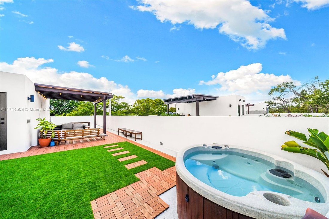 Townhouse in Miami, Florida, United States 5 - 16366407
