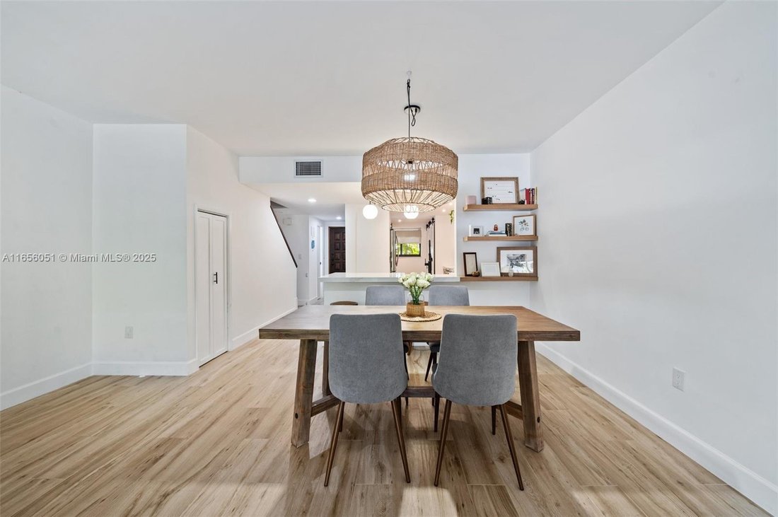 Townhouse in Coral Gables, Florida, United States 5 - 16367845