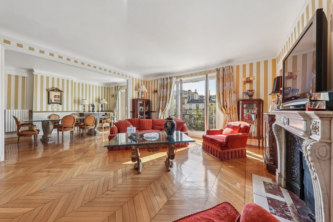 Apartment in Cambronne-Garibaldi, Paris 15e Arrondissement, Paris 1 - 16381572