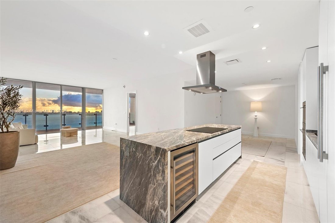 Condo in Miami, Florida, United States 5 - 16367048