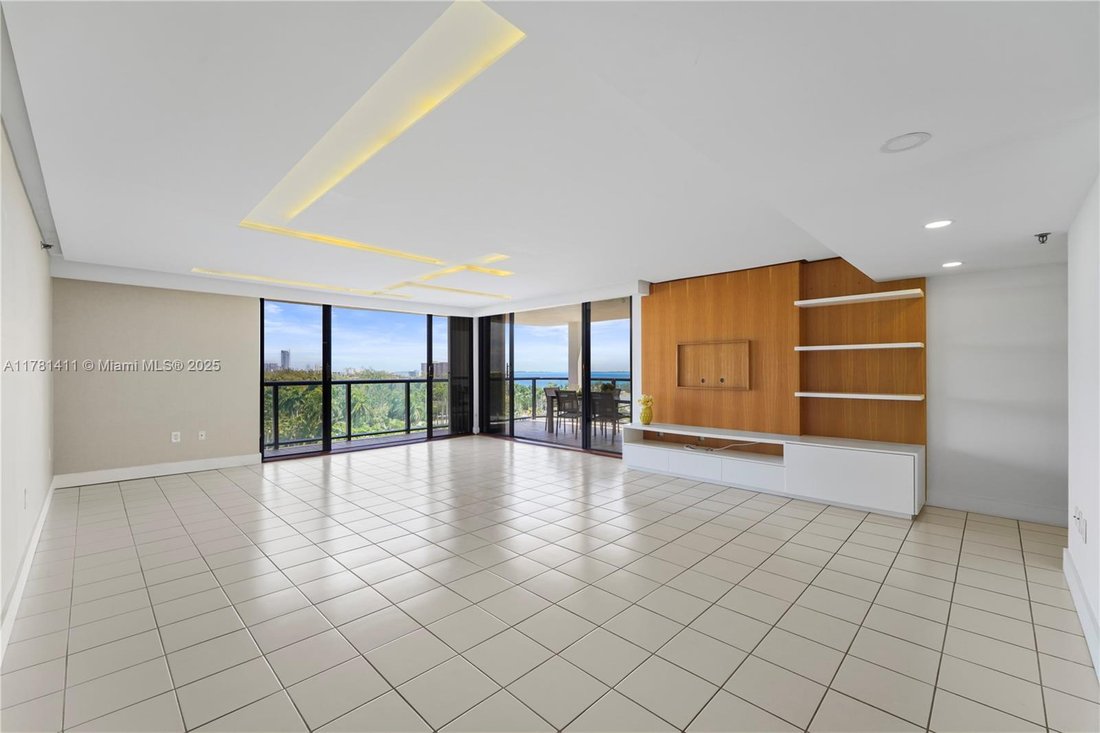 Condo in Miami, Florida, United States 4 - 16367992