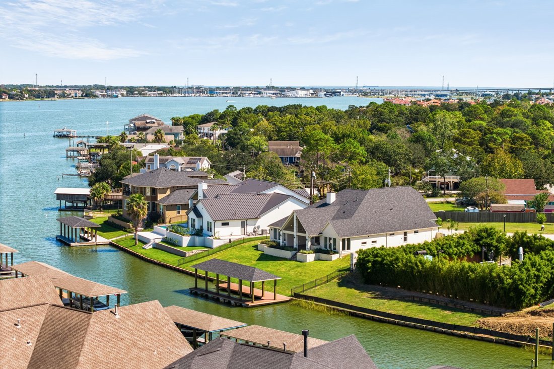 House in Kemah, Texas, United States 1 - 16368475
