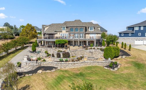House in Dandridge, Tennessee, United States 1