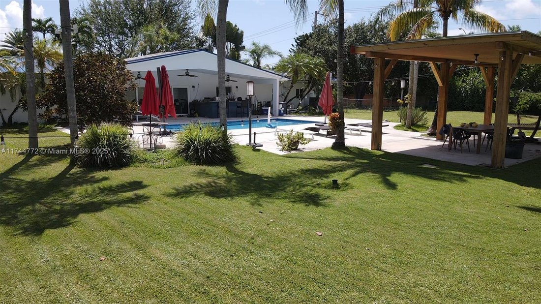 House in Miami, Florida, United States 5 - 16367473