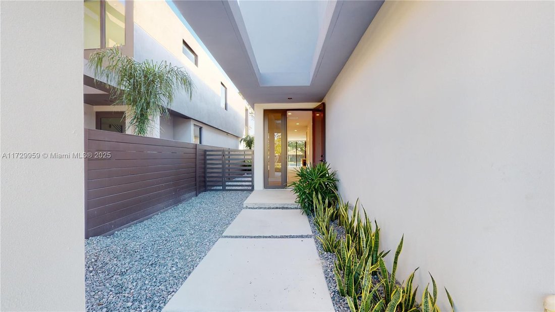 Townhouse in Miami, Florida, United States 2 - 16366688