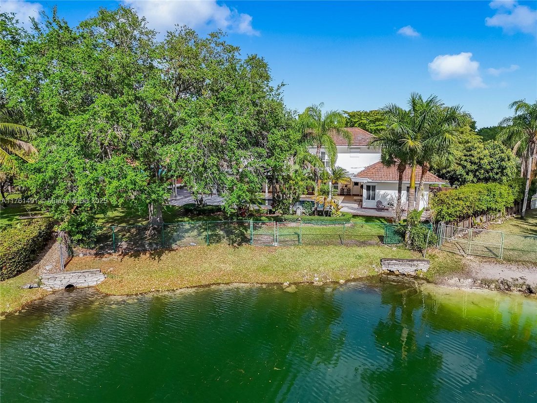 House in Miami, Florida, United States 5 - 16366532