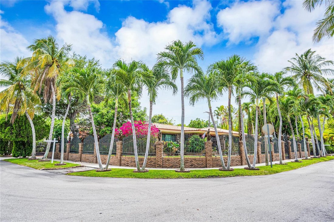 House in Miami, Florida, United States 1 - 16366478