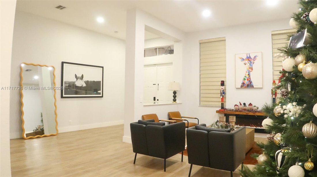 House in Weston, Florida, United States 5 - 16366857