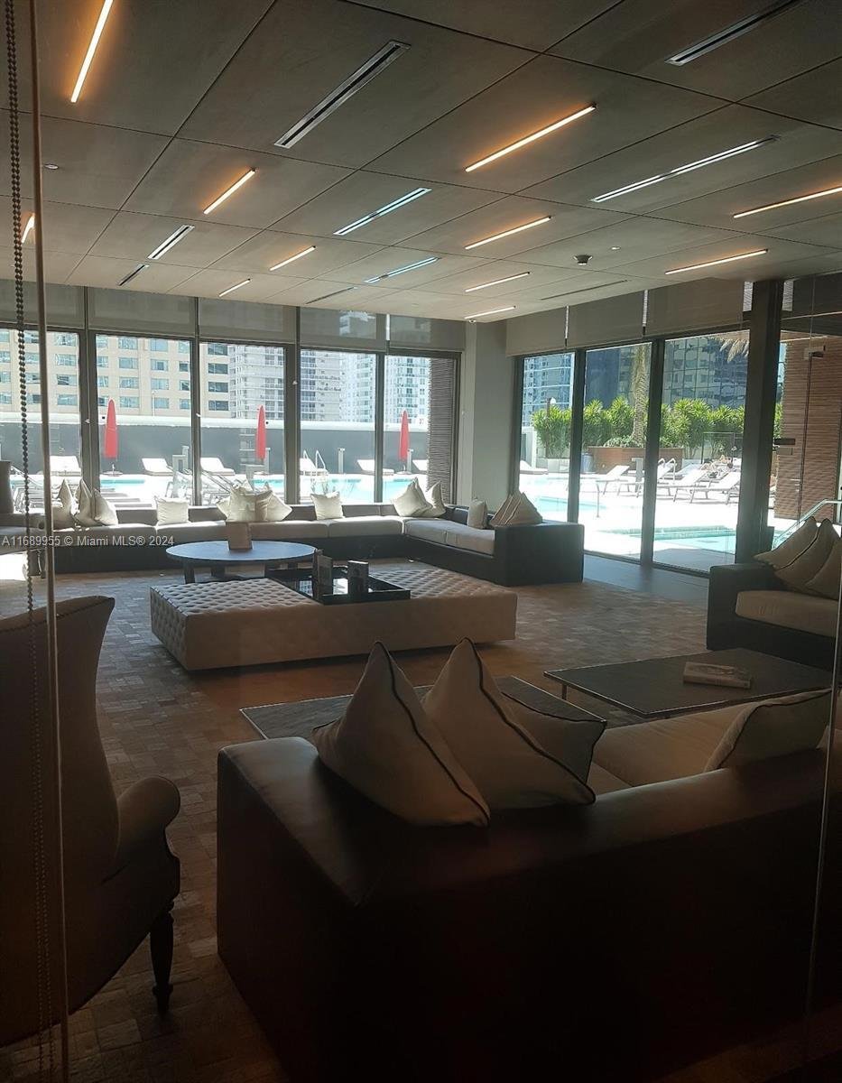 Condo in Miami, Florida, United States 4 - 16366402