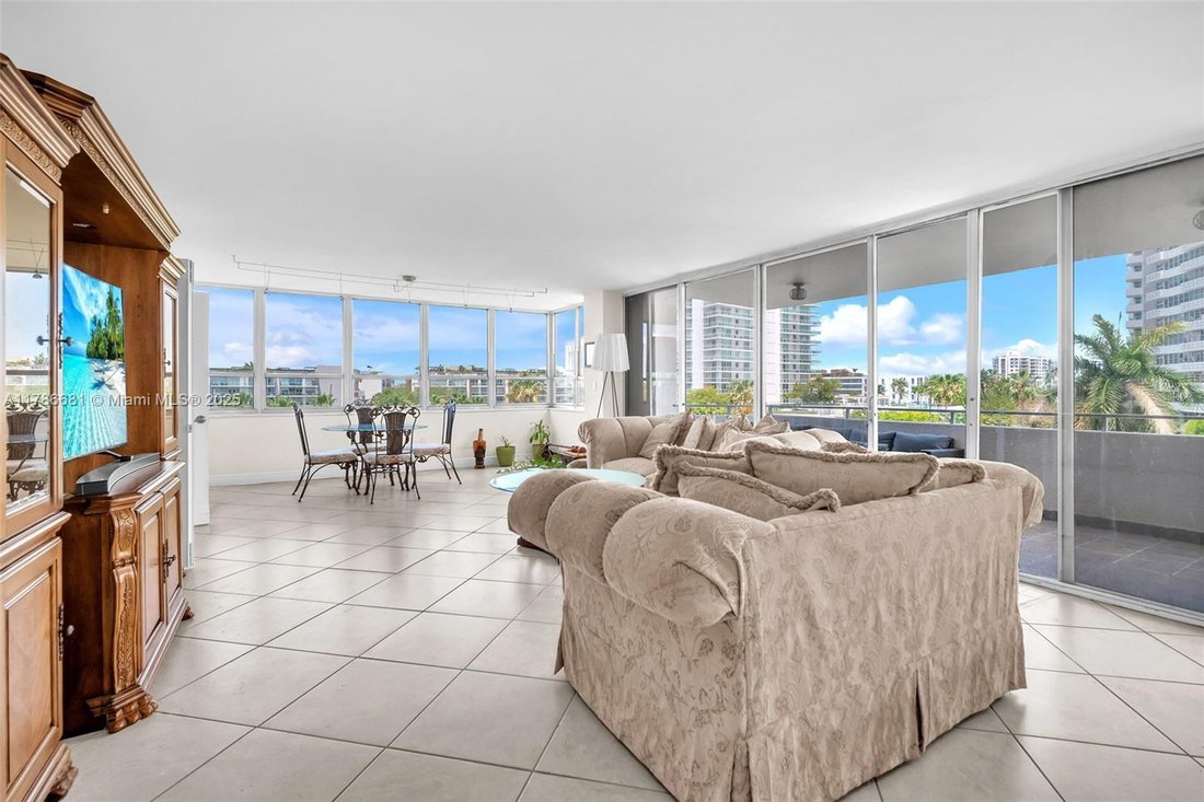 Condo in Miami Beach, Florida, United States 1 - 16368137