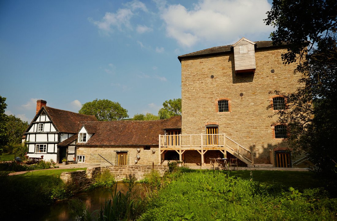 Cradley, England 2 - 16372135