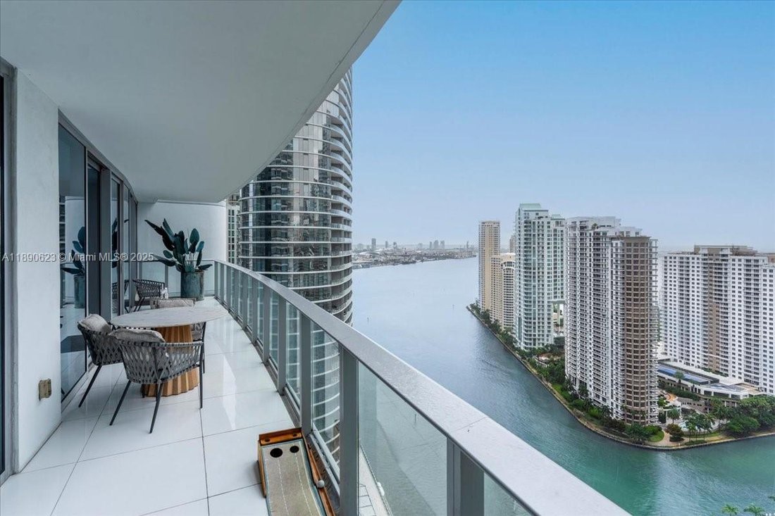 Condo in Miami, Florida, United States 2 - 16381501