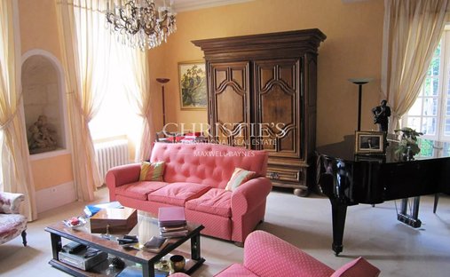 Castle for Sale in Saint-Émilion, Nouvelle-Aquitaine, France