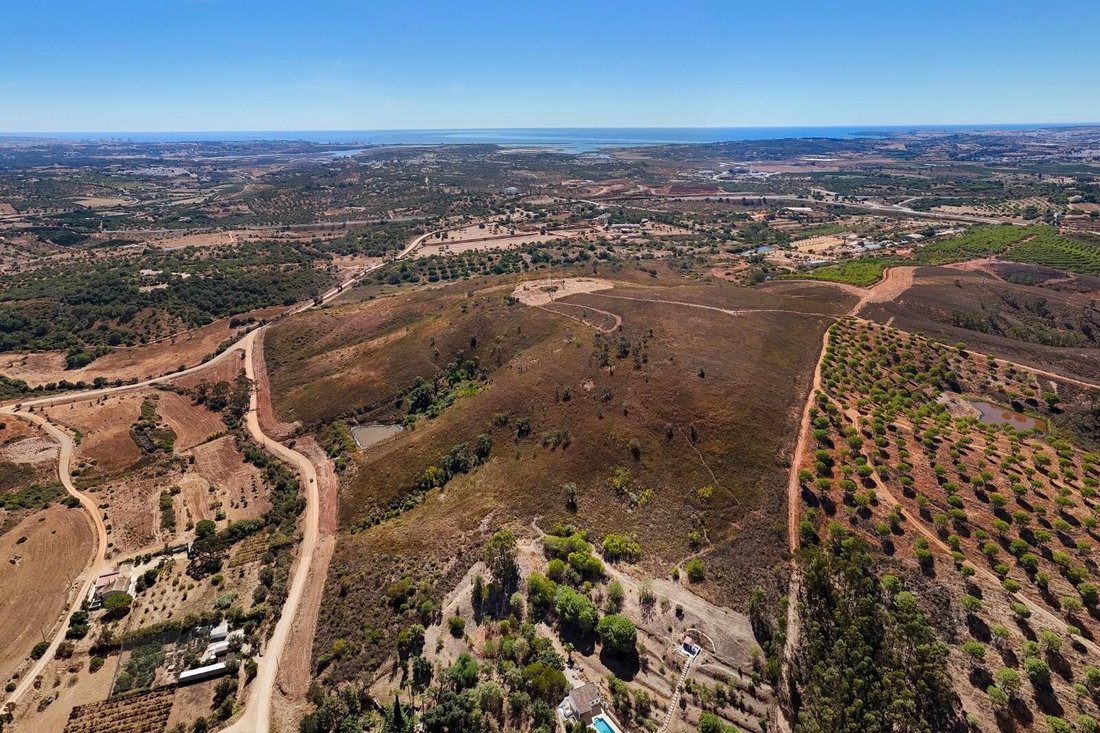 Land in Mexilhoeira Grande, Algarve, Portugal 2 - 16380826