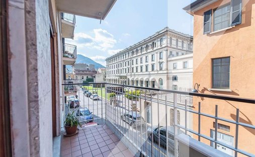 Apartment in Historic Center, Como, Lombardy 1