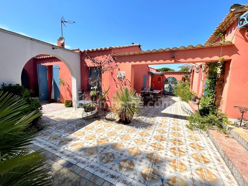 House in Centre Ville, Aigues-Mortes, France 4 - 16372191