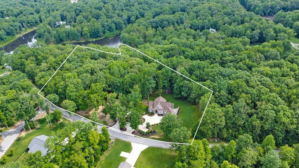 House in Jamestown, Tennessee, United States 2 - 16366868