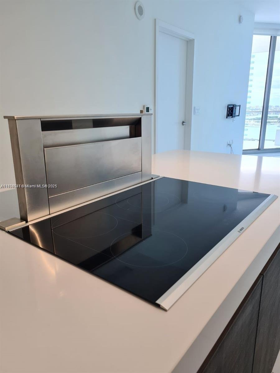 Condo in Miami, Florida, United States 5 - 16367930