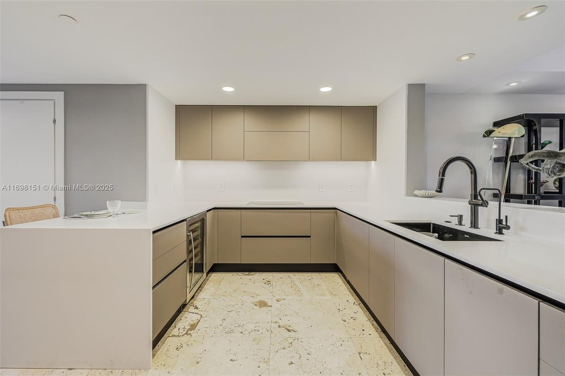 Condo in Miami, Florida, United States 3 - 16367723