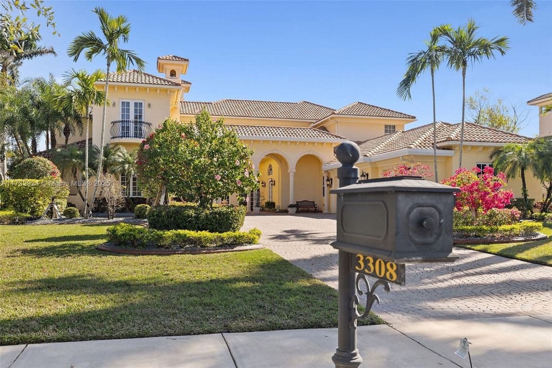 House in Weston, Florida, United States 5 - 16366632