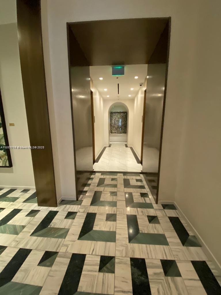 Condo in Miami, Florida, United States 4 - 16368152