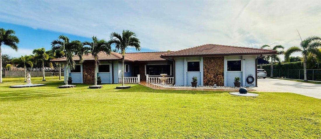House in Homestead, Florida, United States 1 - 16367055
