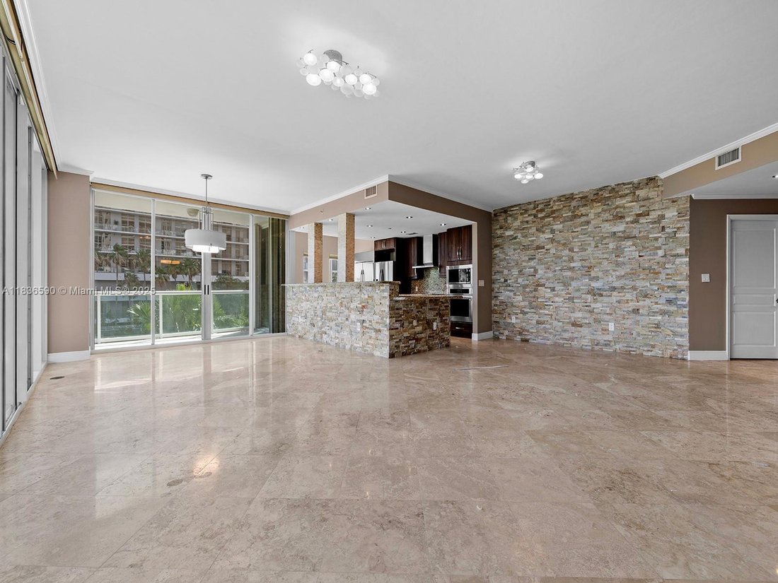 Condo in Miami, Florida, United States 5 - 16366828