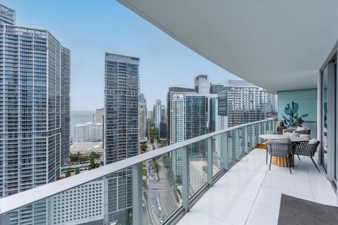 Condo in Miami, Florida, United States 3 - 16381501