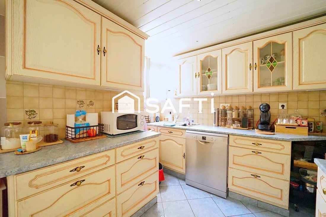 House in Arrondissement of Bobigny, Ile-de-France, France 3 - 16369892