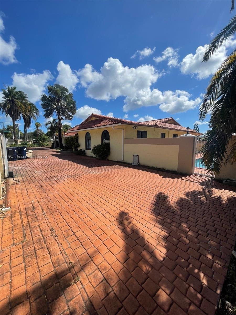House in Miami, Florida, United States 3 - 16368006