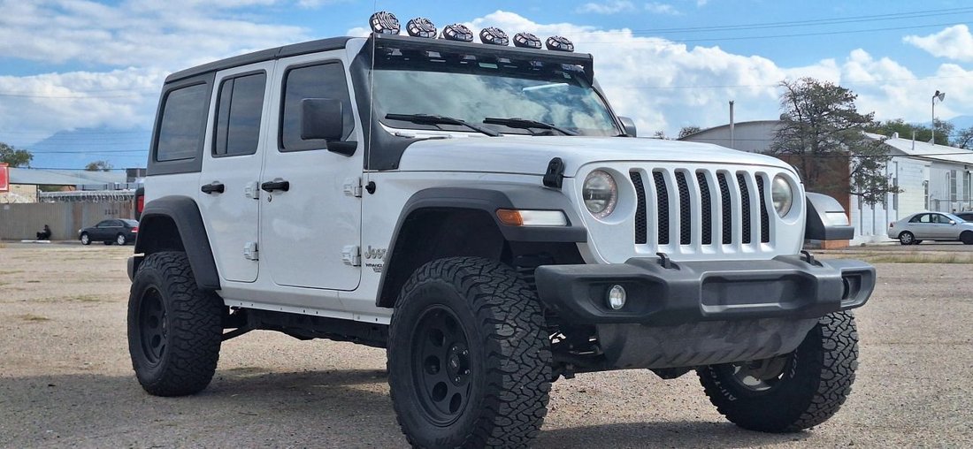 Suv in Albuquerque, NM, United States 2 - 16382144