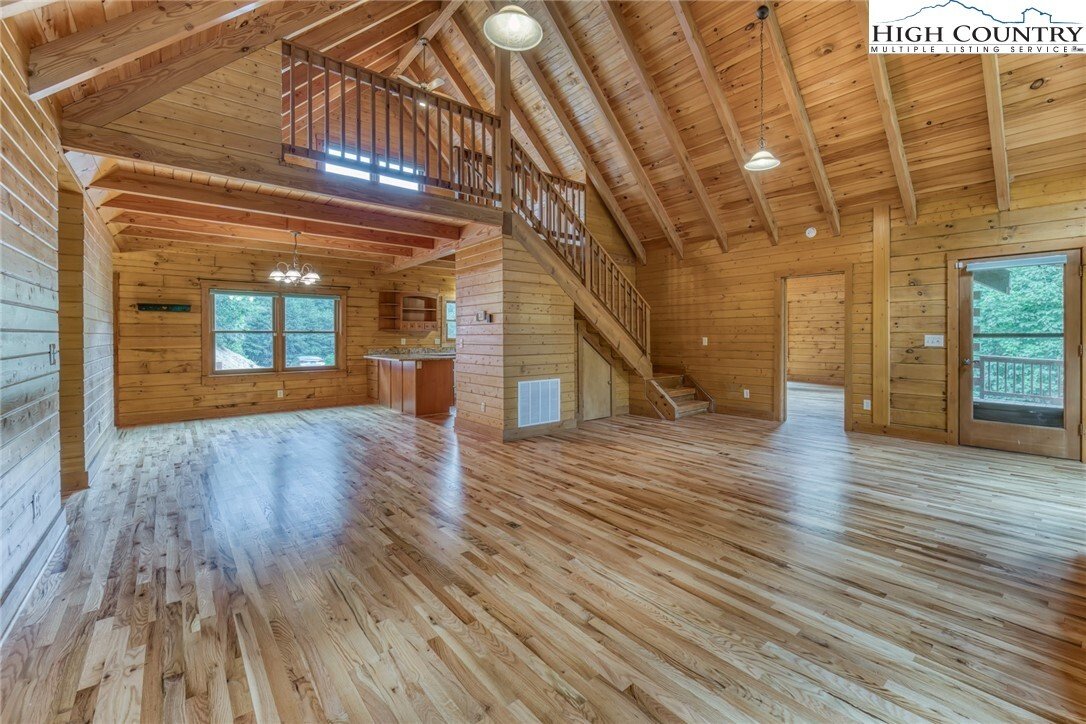 House in Elk Park, North Carolina, United States 5 - 16370788