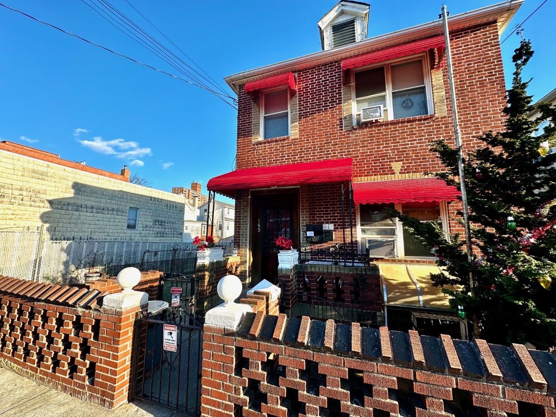 House in New York, New York, United States 3 - 16366239