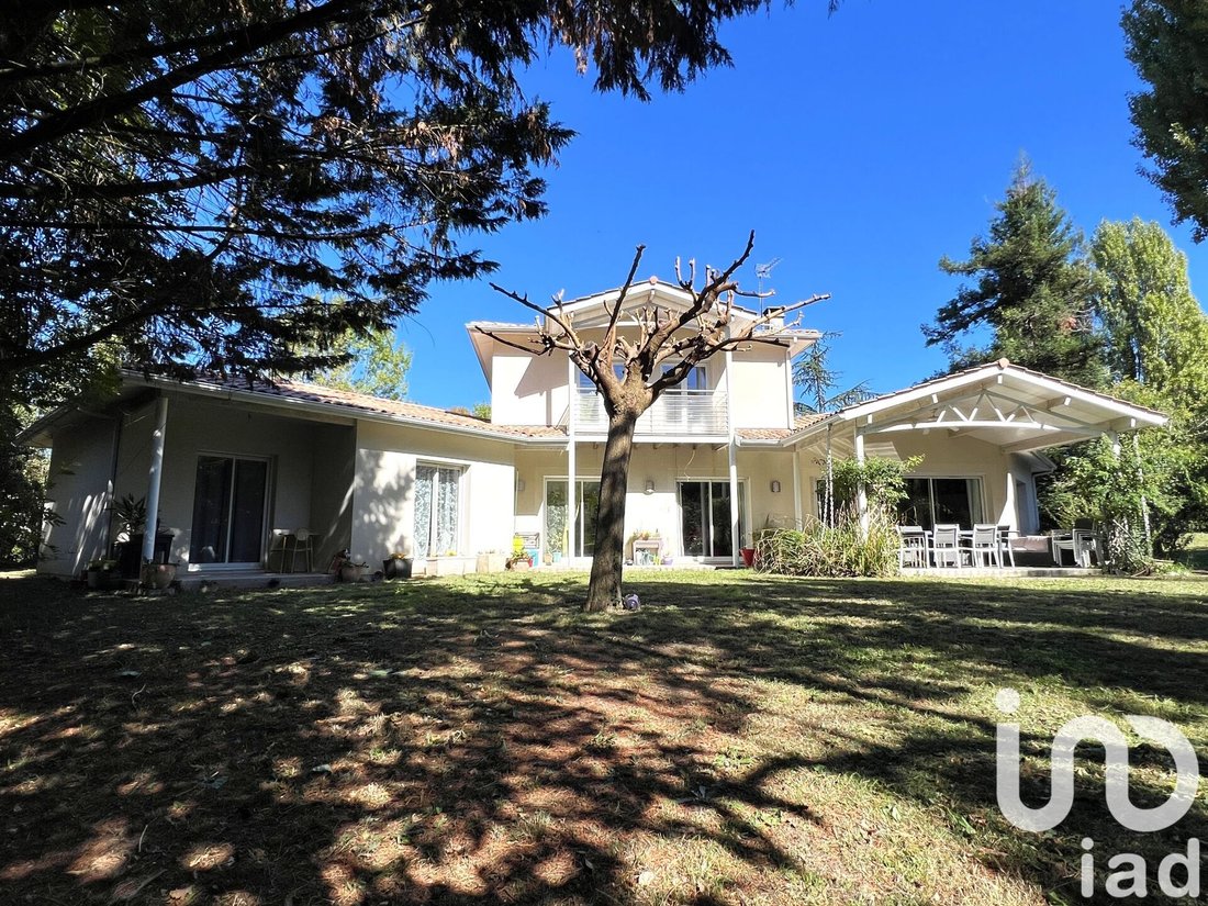 House in Arrondissement of Bordeaux, Nouvelle-Aquitaine, France 1 - 16284175