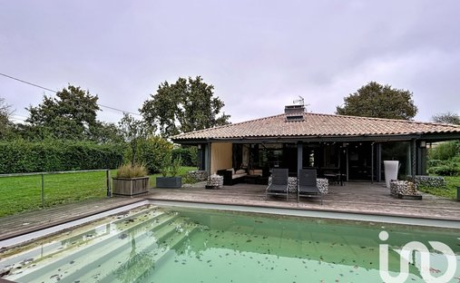 House in Carignan-de-Bordeaux, Nouvelle-Aquitaine, France 1