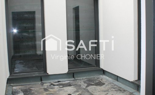 Château With Two Gîtes And Reception Hall.