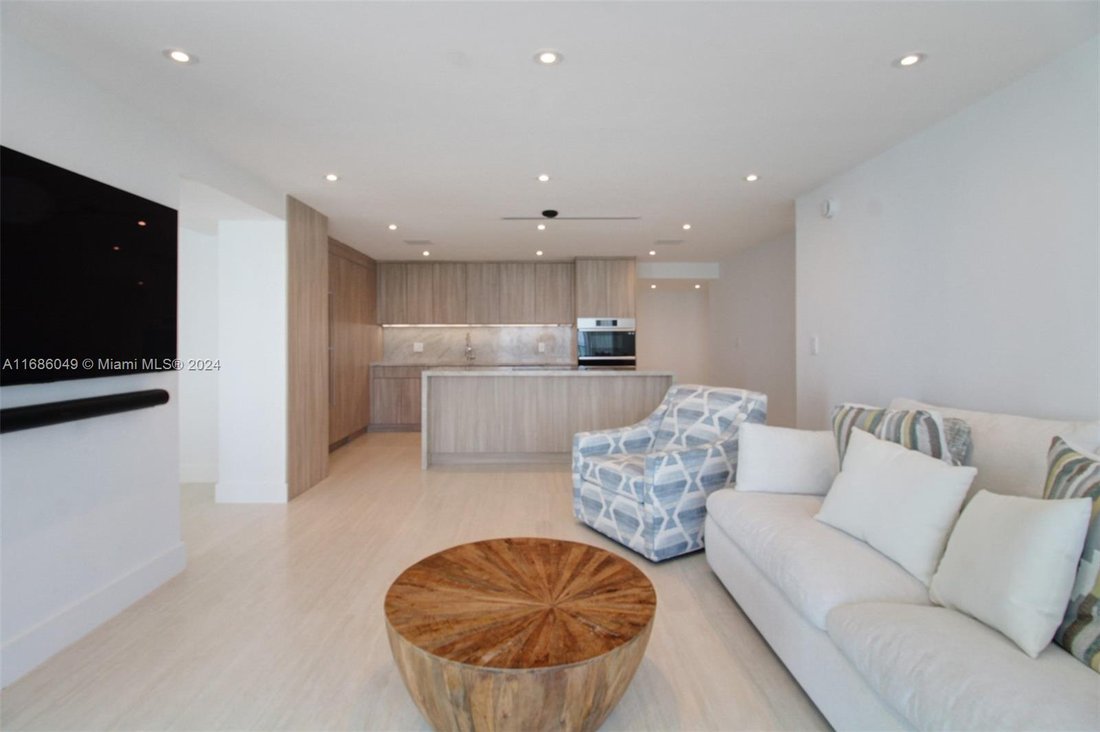 Condo in Miami Beach, Florida, United States 2 - 16366380