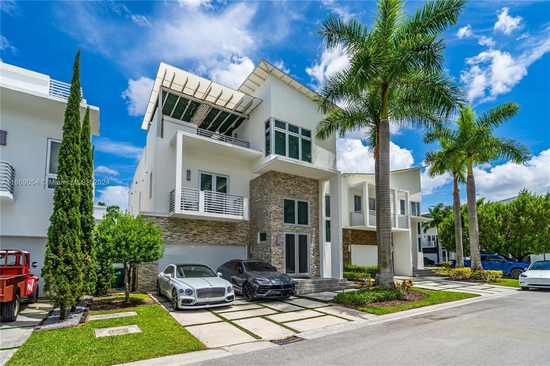 House in Miami Springs, Florida, United States 3 - 16366072