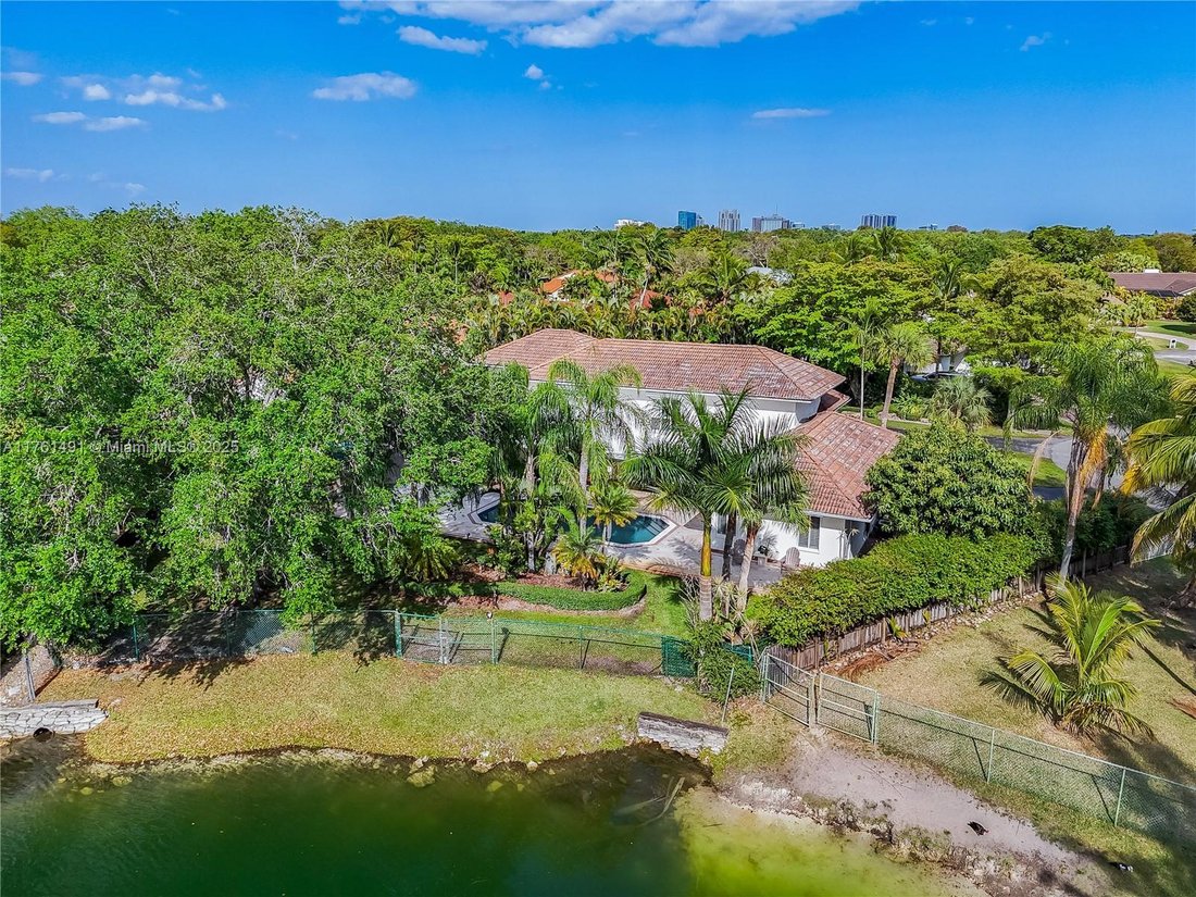 House in Miami, Florida, United States 4 - 16366532
