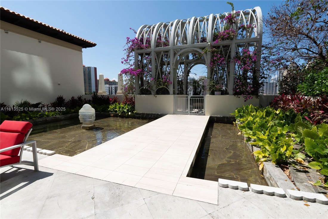 Townhouse in Golden Beach, Florida, United States 2 - 16366109