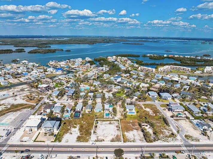 Land in Fort Myers Beach, Florida, United States 1 - 16378849
