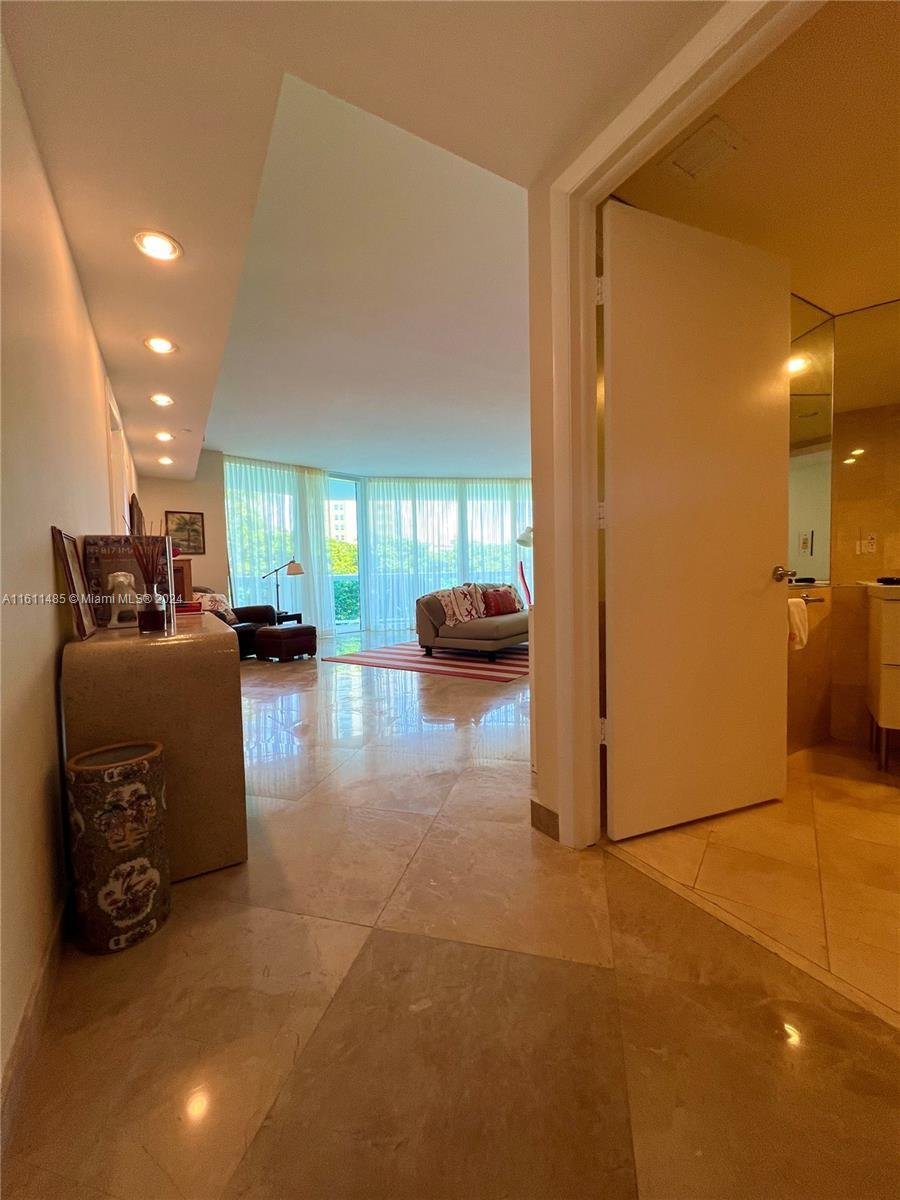 Condo in Miami Beach, Florida, United States 2 - 16367033