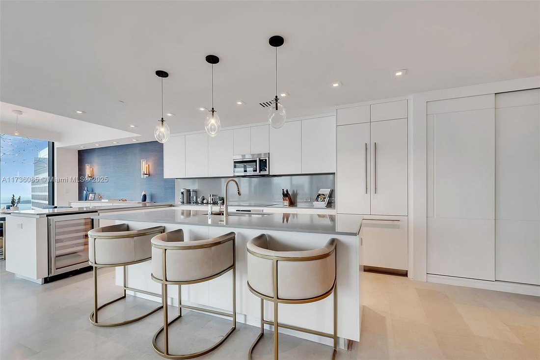 Condo in Miami, Florida, United States 4 - 16366334