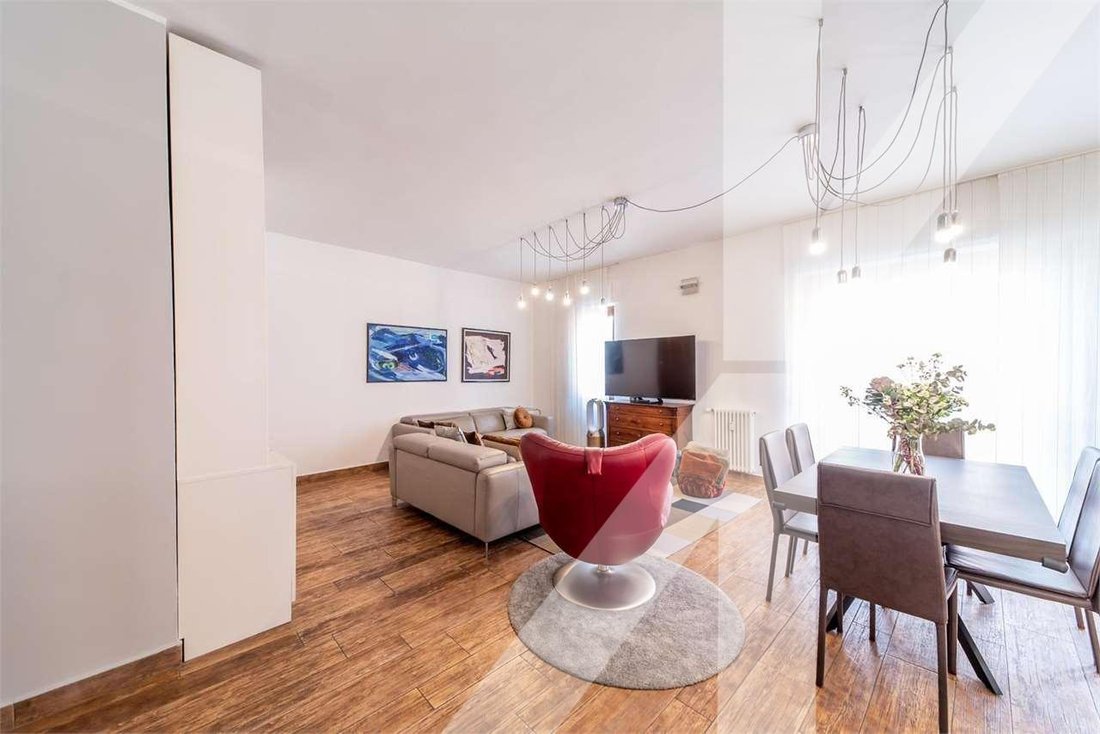 Apartment in Historic Center, Como, Lombardy 3 - 16370759