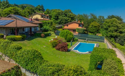 Villa in Pisano, Piemont, Italien 1