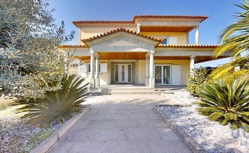 Townhouse in Recezinhos (Sao Mamede), Porto District, Portugal 1