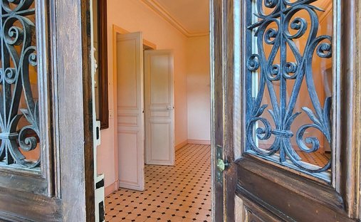 Sumptuous Castle Park Over One Hectare